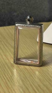 กรอบพระ ทรงพระสมเด็จ สแตนเลสแกะสลักแบบเรียบและลายไทย กรอบพระเครื่อง กรอบพระสำเร็จ ตลับพระ