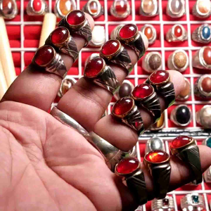 Cincin merah Ring Monel Anti Karat Anti Kusam 18x13 dengan Batu Pirus dan Varian Size 75-95