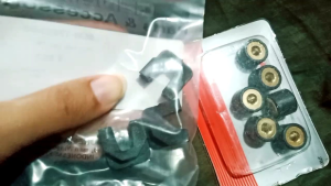 Roller Slider Mio Sporty: Aksesoris Motor Karbu yang Wajib Kamu Miliki