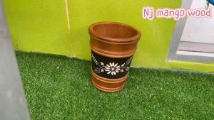 ถังไม้แท้ใส่น้ำแข็งใส่ดอกไม้หรือทำเป็นถังขยะกว้าง8นิ้วXสูง10นิ้ว แกะลายไม้แท้แน่นอนแข็งแรงทนทาน