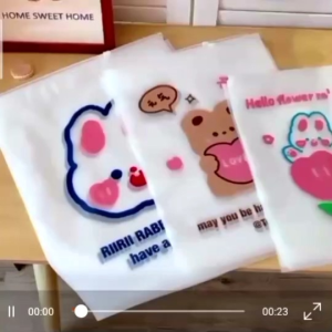 ถุงซิปกันน้ำลายการ์ตูน สำหรับใส่เสื้อผ้า จิปาถะ พกพาเดินทาง จัดระเบียบกระเป๋าเดินทาง สะดวกในการหยิบใช้ 1เซ็ต มี 4 ขนาด