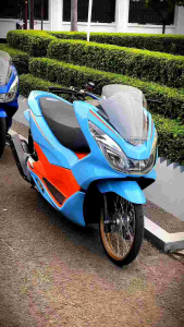 Stiker Skotlet Biru Muda & Stiker Motor Kilat