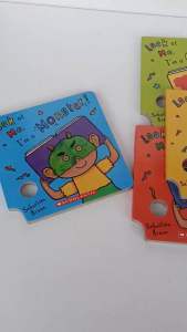 Look at Me scholastic หนังสือบอร์ดบุ๊คพร้อมลูกเล่น เซต 4 เล่ม