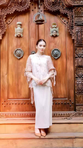 OUTER BRUKAT KOREAN STYLE KEKINIAN OUTER BLOSSOM TERCANTIK
