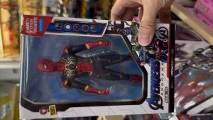 Spiderman Hulk Captain America Ironman Action Figure with Lights - Avengers 17 cm