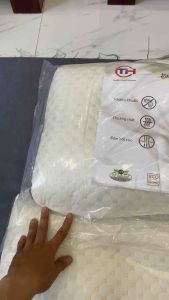 Gối ngủ chống đau cổ vai gáy