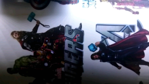 AVENGERS Sticker Dinding Size 9 cm Vinyl White Waterproof