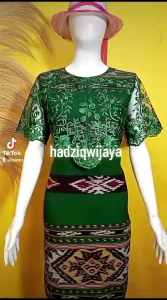 Dress Tenun Mik Brokat Hujau: Pakaian Wanita Berkualitas Tinggi