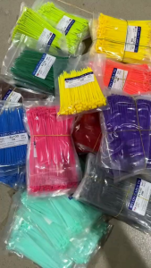 (HCM) 100 sợi 1 bịch 1 màu 10cm Dây rút màu . Dây Thít nhựa 10cm bảng lớn 2.5Li