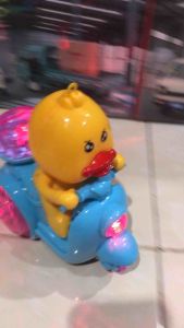 Mainan sepeda motor hewan