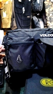tas dada pria model terbaru nyaman digunakan untuk berpergian