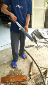 Golok Soren An Baja Putih: Desain Ergonomis & Tahan Lama