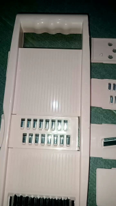 PARUTAN MULTI FUNGSI SERBAGUNA 4IN1 / ALAT PEMOTONG BUAH DAN SAYUR TY 999