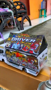 Mainan Miniatur Truk Oleng Remote Control: Hadiah Ulang Tahun Anak Termurah