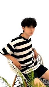 Baju Kaos Salur Pria Terbaru - Kaos Garis Distro Atasan Pria - Kualitas Bahan Terpercaya - Size L