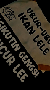 Kaos T-shirt Kata-kata Ubur-Ubur & Ikan Lele