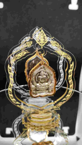 ซุ้มห้อยพระ 1 องค์ถมเงินและผมทองทรงเสมา1