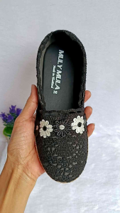 💥คัชชูลูกไม้ #ส้นแบน #ถักโครเชต์ คาด.ดอกเดซี่🌼 น่ารักๆ.