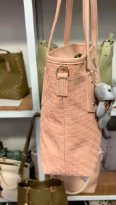 Tote terbaru gantungan boneka bahan motif tikar