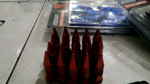 Baut Roda Mobil Lug Nut 15 MM: Aksesoris Kendaraan Mobil Berkualitas