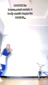 Rok Pendek Wanita Dewasa Terbaru & Nyaman Untuk Berbagai Bentuk Badan