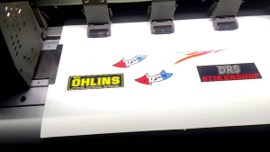 Striping stiker pareasi yamaha mio m3 motip api