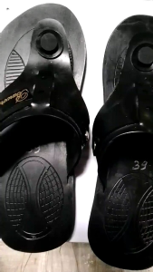 Sandal Jepit Pria Blackmamba: Desain Modern & Tahan Lama
