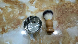 Chén inox 304 đựng kem cạo râu cho nam sử dụng tại nhà.