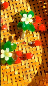 กิ๊บติดผม สตอเบอรี่สุดคิ้วท์ งานแฮนด์เมด