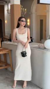 Daring Grace dress 550 บาท เดรสยาวผ่าข้าง