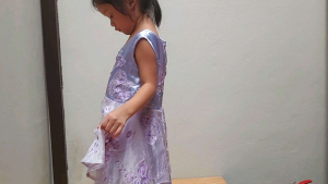 มือสอง งานมีตำหนิ ชุดเด็กผู้หญิงสีม่วง ชุดออกงานเด็ก เดรสเจ้าหญิง กระโปรงผ้าแก้ว สุดหรู เดรสเด็กผู้หญิง