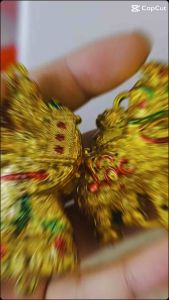 Ông Thần Tài + con Lân nhựa mạ vàng mang lại Tài Lộc May Mắn và Phú Quý.