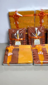 ผ้าเช็ดตัวถวายพระ แบบกล่อง 1 ผืน 2 ผืน แบบผูกโบว์ใส่ถุงตาข่ายใยไหม  พร้อมป้ายให้ค่ะ สินค้าพร้อมส่ง