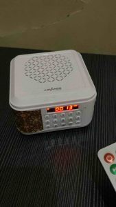SPEAKER MUROTTAL AL QURAN SPIKER MUROTAL DIGITAL AL-QURAN 30 JUZ BANYAK QORI BISA RADIO DAN BLUETOOTH CHIP 16GB