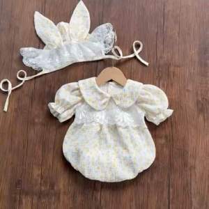 (3-12kg) Body Cổ Sen Vàng NHÍM XÙ KIDS Cho Bé Gái Sơ Sinh Đầy Tháng Thôi Nôi Sinh Nhật B108