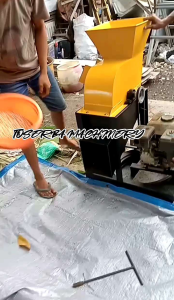 MESIN CHOPER PENCACAH RUMPUT PAKAN TERNAK MULTIFUNGSI CACAH SABUT KELAPA TYPE SR-20