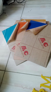 Akrilik Potongan 20x60 cm Tebal 2 mm: Penggunaan dan Keuntungan