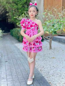 เช็ท2ชิ้น #เดรสดอกไม้ #ชุดเดรสกระโปรงชั้น3ชั้น +ผ้าคาดผมผสมกันอย่างลงตัว(น่ารักมุ้งมิ้งค์สุดๆ)เสื้อผูกคอ(ผ้าคอนตอน) Detail