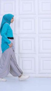 Setelan baju olahraga Senam tunik muslimah Set Rok Celana (Rocela) /
