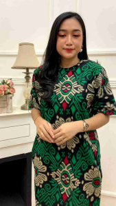 Baju Batik Wanita Kekinian: Motif Sarang Madu & Desain Modern