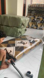 Kasur busa premium ukuran 180x120x10cm tidak cepat kempes