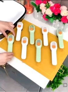 Readystock 🇲🇾现货加液鞋刷多功能洗鞋刷子家用按压式出液软毛洗衣清洁刷不伤鞋神器 multifunction shoe brush with soap dispenser