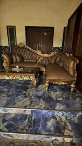 Kursi Tamu Sofa Louis Rangka Kayu Jati Tua Kombinasi Ukir Classik