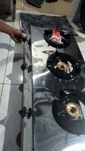 Kompor 4 Tungku Serbaguna: Pilihan Terbaik untuk Dapur Anda