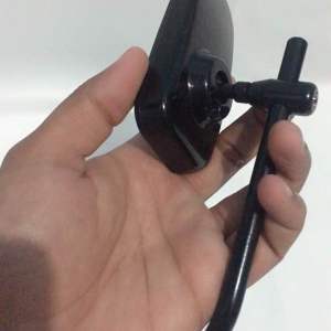 Spion kotak hitam sepasang