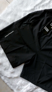 Celana Pendek Olahraga Gym & Fitness: Pilihan Terbaik untuk Badminton, Futsal & Running