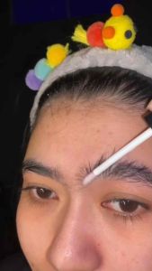 เซรั่มขนตายาวชาร์มมิ่งอาย  ฟรีแผ่นวัดขนตา