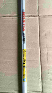 A349กระบอกนอกพร้อมบู๊ชพิเศษ+หูหิ้วสายสะพาย เครื่องตัดหญ้า รุ่น GX35 เครื่องตัดหญ้า 4 จังหวะ "ยี่ห้อ" HONDA รุ่น UMK 435T U2TTของแท้ ยาว150ซม./หนา2มิล. #งานคุณภาพ #สำหรับงานหนัก #แท้ติดเครื่องใหม่มา #ตรงปก100%✓✓✓