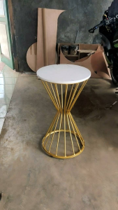 Meja Sudut Ruang Tamu Kerucut Minimalis Modern Terbaru