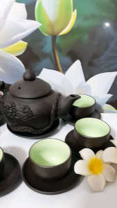 Bộ trà gốc cây đắp tay thể tích 450ml. sen cá hóa rồng